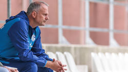 Jochen Schneider steckt mit dem FC Schalke 04 in einer schwierigen Situation