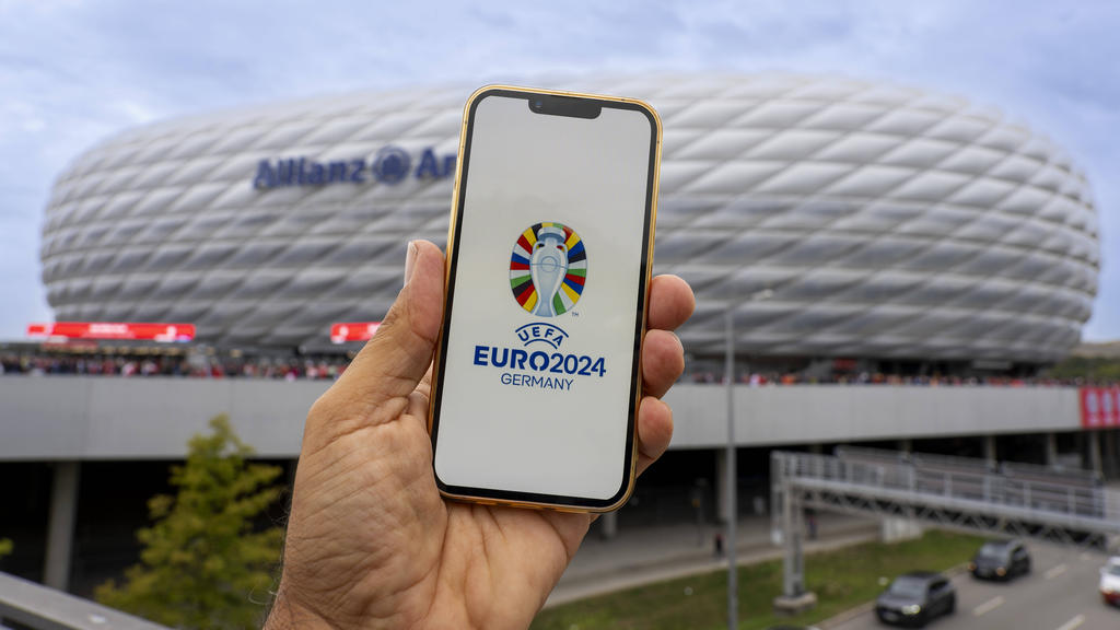 Am Montag gibt es wieder EM-Tickets für die Gruppenspiele der Fußball-Nationalmannschaft Am Montag gibt es wieder EM-Tickets für die Gruppenspiele der Fußball-Nationalmannschaft