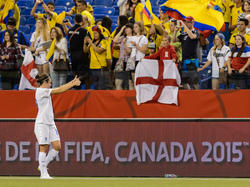 Miles de colombianos llenaron las gradas del estadio Olímpico de Montreal. (Foto: Getty)
