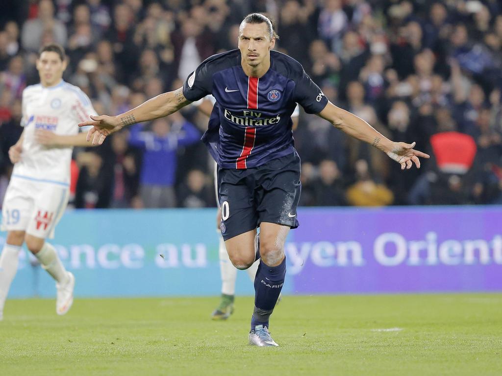 Ibra (41 y 44) alcanzó los 110 goles con la camiseta del PSG. (Foto: Getty)