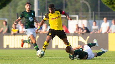 BVB-Youngster Youssoufa Moukoko (m.) gilt als Wunderkind