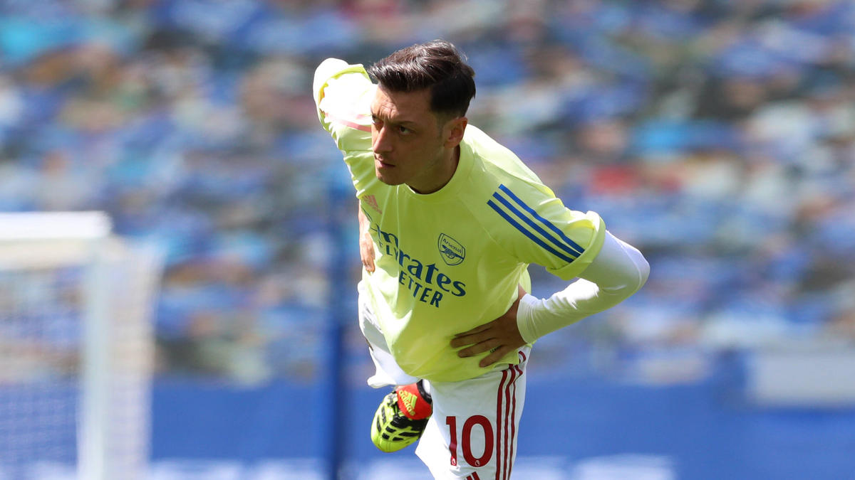 Mesut Özil ist beim FC Arsenal außen vor Mesut Özil ist beim FC Arsenal außen vor