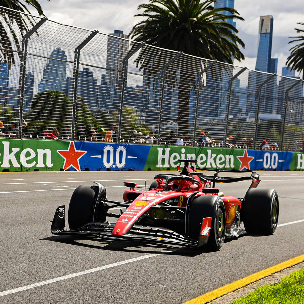 Platz 2: Charles Leclerc (Ferrari) - 1:42.352 in FP1