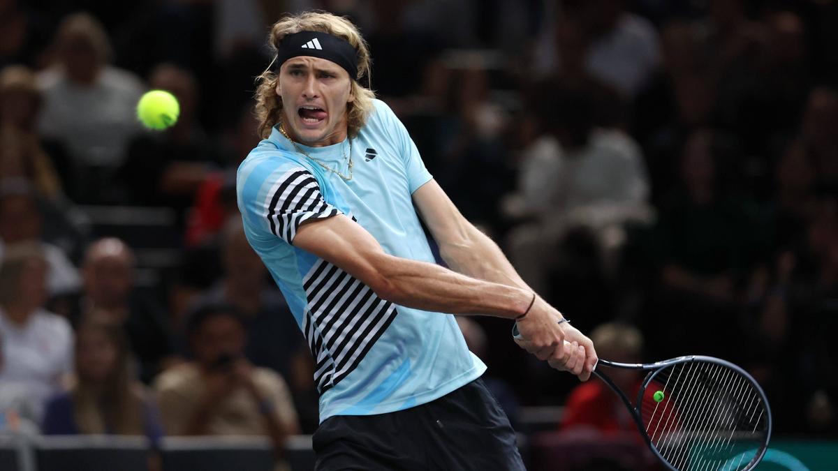 Tennis-Profi Alexander Zverev unterliegt Stefanos Tsitsipas in Paris