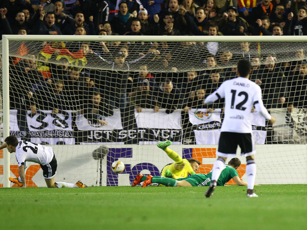 El Valencia mostró su mejor cara de la temporada ante los suyos en Mestalla. (Foto: Getty)