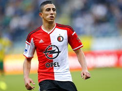 Bilal Başaçıkoğlu van Feyenoord ziet zijn schot er niet ingaan in de wedstrijd tegen ADO den Haag. (10-08-2014)