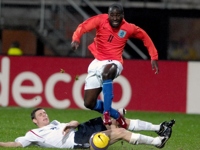 Quincy Owusu-Abeyie was op het wereldkampioenschap in 2005 niet te stuiten. De linksbuiten dribbelden langs diverse opponenten en was daarmee één van de uitblinkers op het toernooi. (24-06-2005)