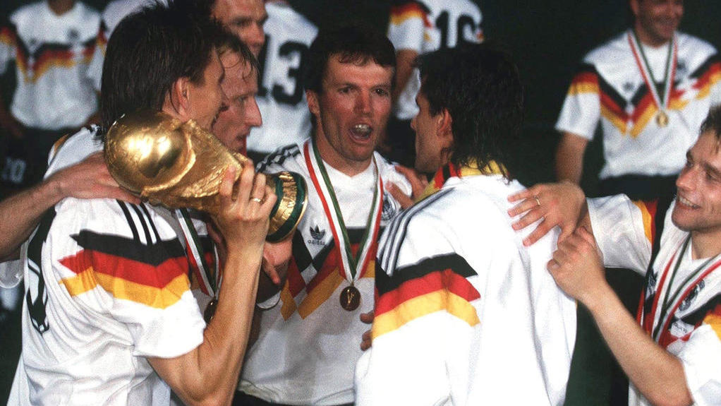 Lothar Matthäus (M.) im WM-Jahr 1990 Lothar Matthäus (M.) im WM-Jahr 1990