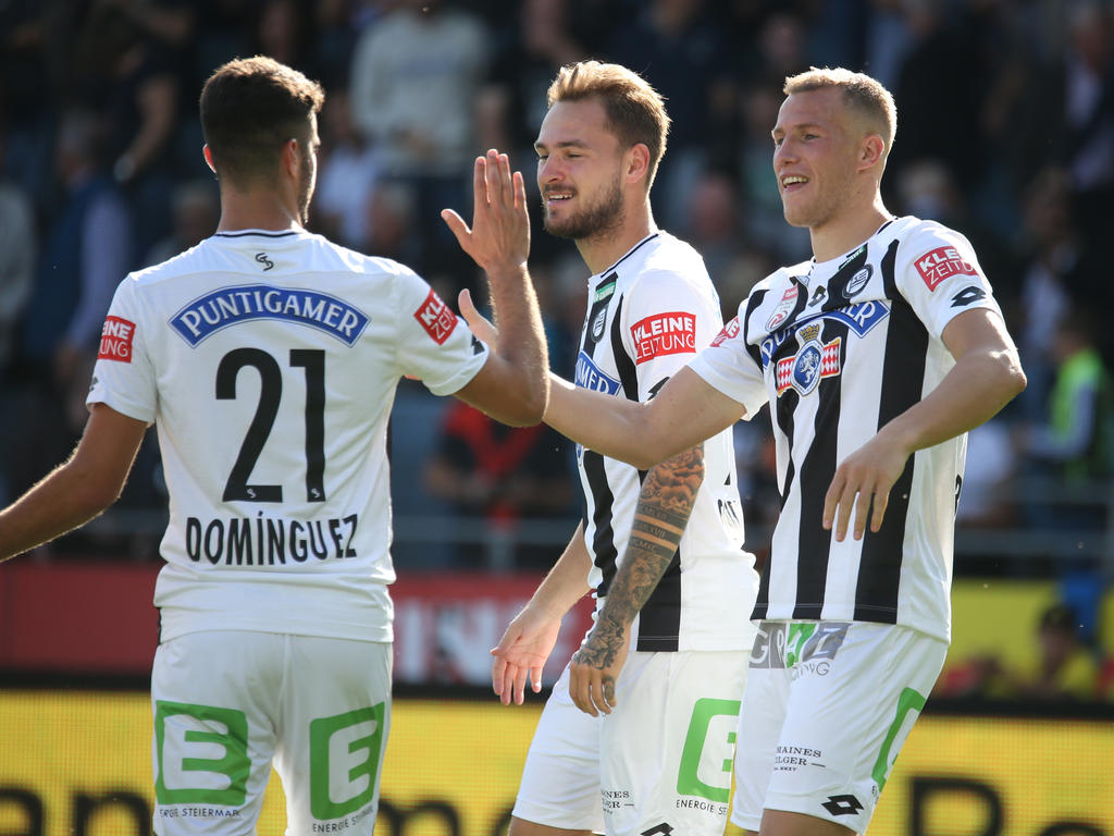 Sturm jubelt gegen die Admira