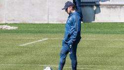 Bittet die Bayern-Profis nach der Osterpause wieder zum Training: Trainer Hansi Flick