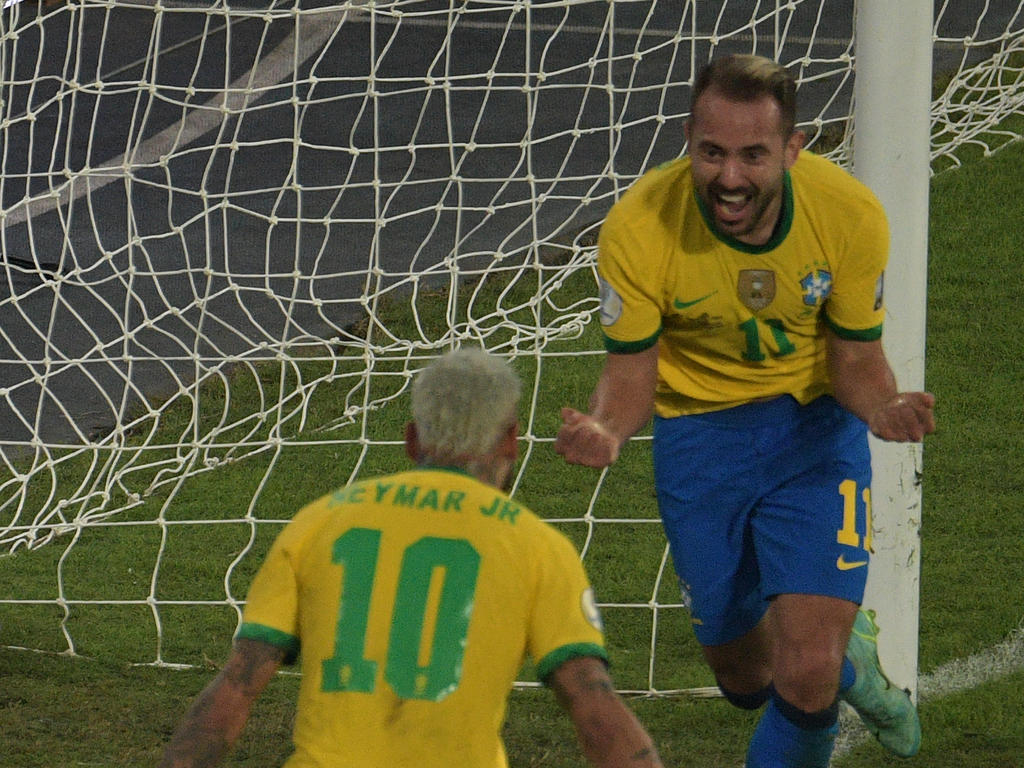Ribeiro und Neymar feiern mit Brasilien einen 4:0-Sieg