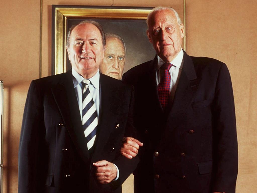 Los dos últimos presidentes Joao Havelange (1974-98) y Joseph Blatter (1998-2015) juntos. (Foto: Getty) Los dos últimos presidentes Joao Havelange (1974-98) y Joseph Blatter (1998-2015) juntos. (Foto: Getty)
