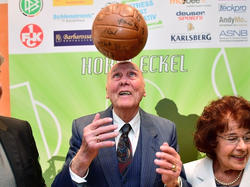 Horst Eckel sorgt sich um seine Roten Teufel