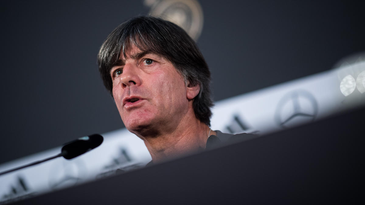 Nach Rauswurf der Stars des FC Bayern: Pressekonferenz mit Joachim Löw im Live-Ticker Nach Rauswurf der Stars des FC Bayern: Pressekonferenz mit Joachim Löw im Live-Ticker