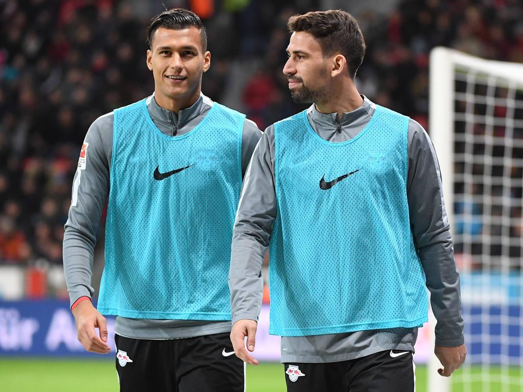 Khedira (r.) möchte RB Leipzig eventuell im Winter verlassen Khedira (r.) möchte RB Leipzig eventuell im Winter verlassen