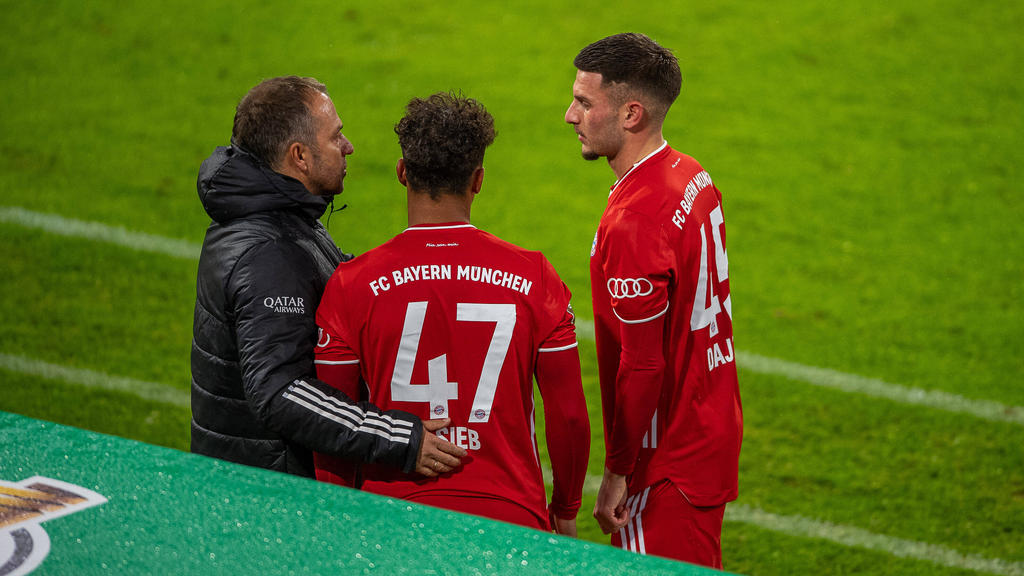 Leon Dajaku (r.) wird den FC Bayern wohl verlassen