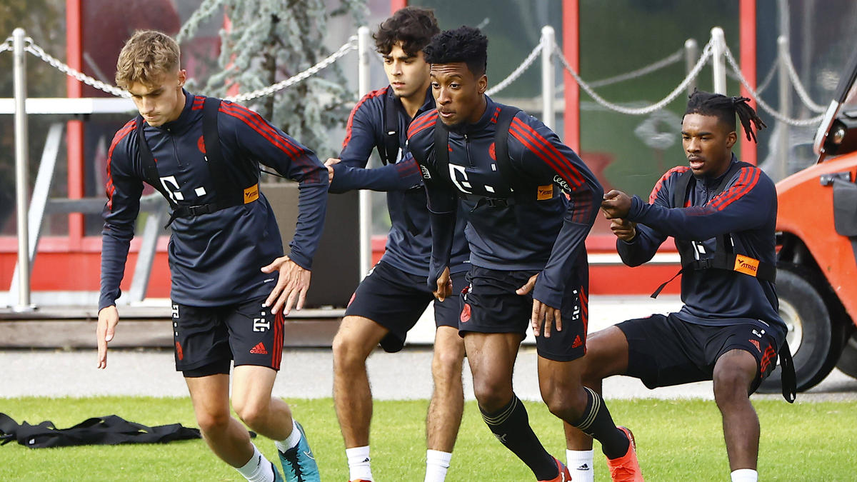 Jahn Herrmann (l.) trainierte auch schon bei den Profis des FC Bayern mit