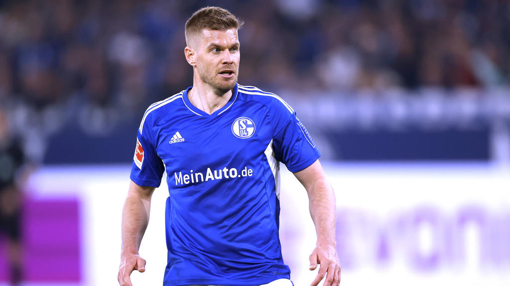 Simon Terodde verlässt den FC Schalke 04 im Sommer Simon Terodde verlässt den FC Schalke 04 im Sommer