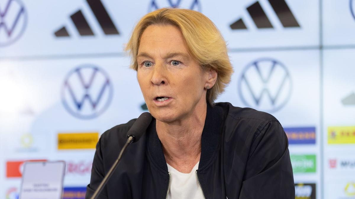 Bundestrainerin Martina Voss-Tecklenburg bringt ihren Mann mit zu Frauen-WM