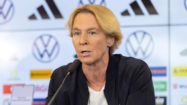 Bundestrainerin Martina Voss-Tecklenburg muss vor der WM der Frauen umdenken