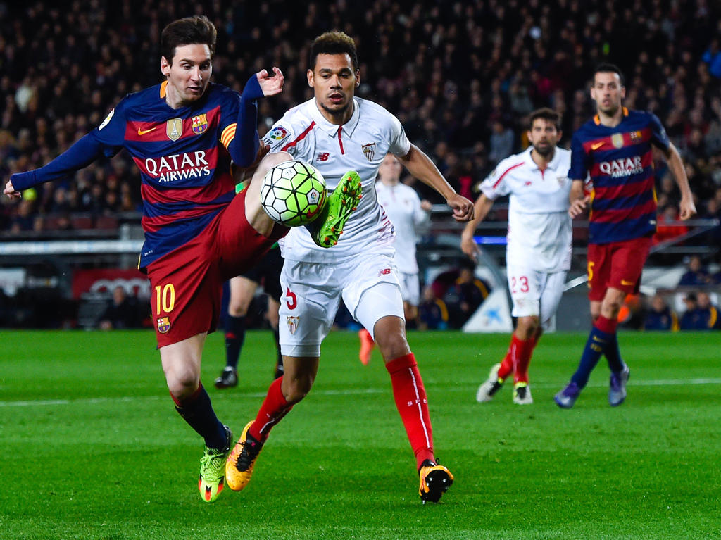 Messi, con un espectacular golpe franco, fue el protagonista del triunfo ante el Sevilla. (Foto: Getty)