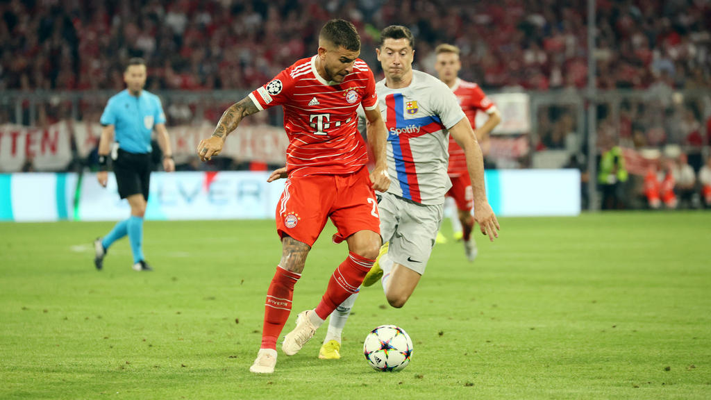 Während Robert Lewandowski (r.) im Barca-Trikot ohne Torerfolg blieb, netzte Lucas Hernández für den FC Bayern Während Robert Lewandowski (r.) im Barca-Trikot ohne Torerfolg blieb, netzte Lucas Hernández für den FC Bayern