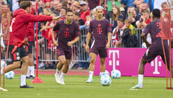 Bryan Zaragoza (r.) verlässt den FC Bayern wohl in Kürze endgültig