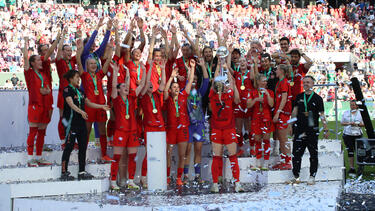Der FC Bayern feiert das Double