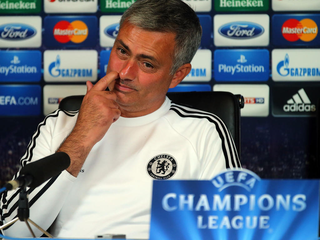 Chelseas Trainer Jose Mourinho will sein Team für das Spiel gegen Schalke stark umbauen