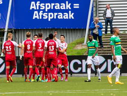 FC Utrecht viert een vroege voorsprong tijdens het competitieduel FC Dordrecht - FC Utrecht. (19-10-2014)
