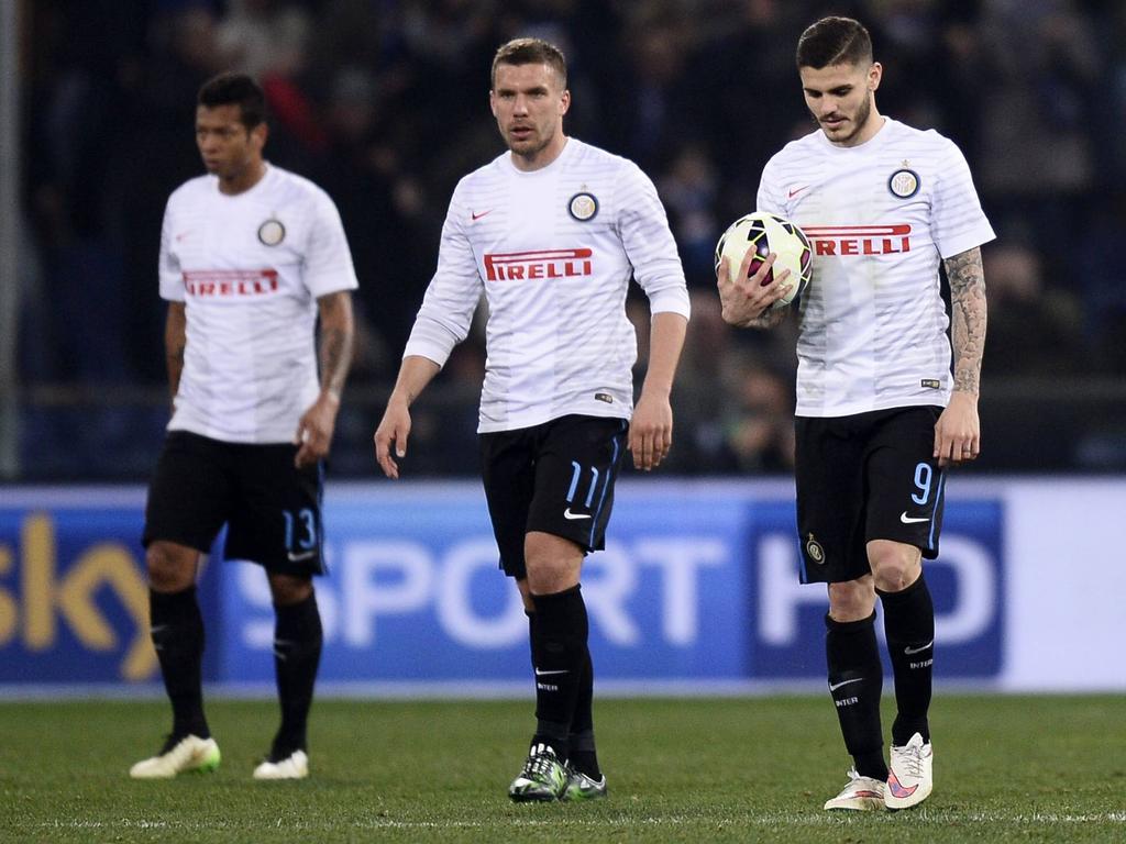 Lukas Podolski (M.) soll Inter wieder verlassen