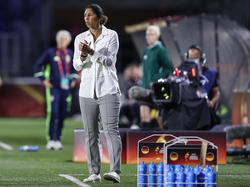 Steffi Jones erlebt ihr erstes großes Turnier an der Seitenlinie