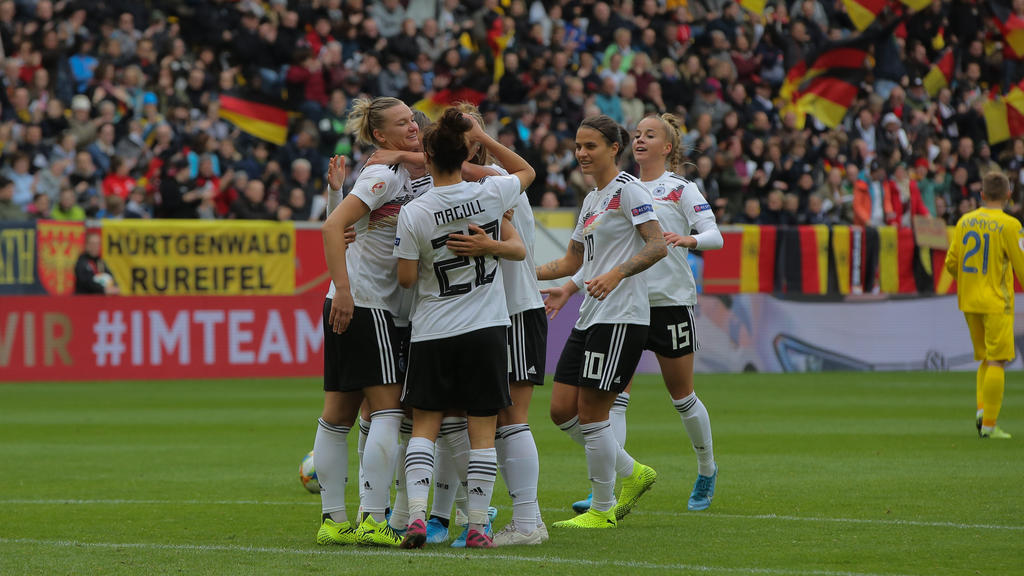 Deutsche Frauen-Nationalmannschaft zerlegt die Ukraine