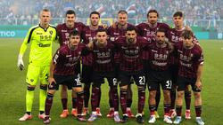 Viele Spieler von US Salernitana mussten wegen einer Lebensmittelvergiftung ins Krankenhaus