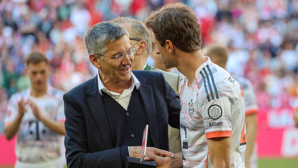 Herbert Hainer (l.) mit Bayern-Legende Thomas Müller Herbert Hainer (l.) mit Bayern-Legende Thomas Müller