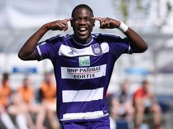 Orel Mangala wird zunächst für die U19-Junioren des BVB auflaufen