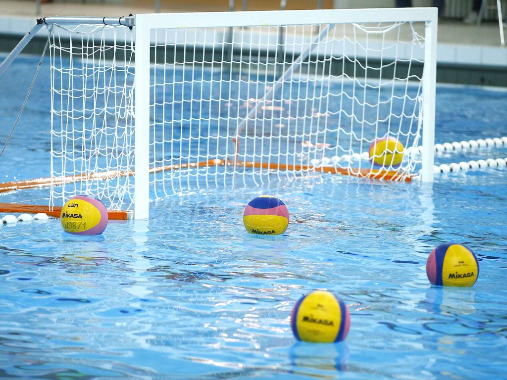 Der SV Bayer 08 Uerdingen ist deutscher Wasserball-Meister. Der SV Bayer 08 Uerdingen ist deutscher Wasserball-Meister.