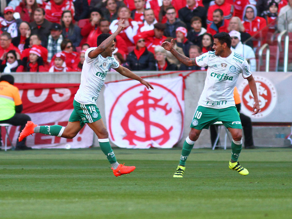 Erik (izq.) marcó el tanto de la victoria del Palmeiras. (Foto: Getty)