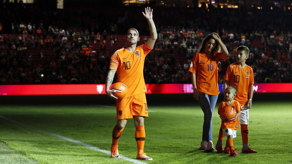 Wesley Sneijder se despide de la selección holandesa.