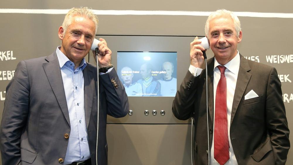 Helmut und Erwin Kremers vertrauen beim FC Schalke auf Huub Stevens