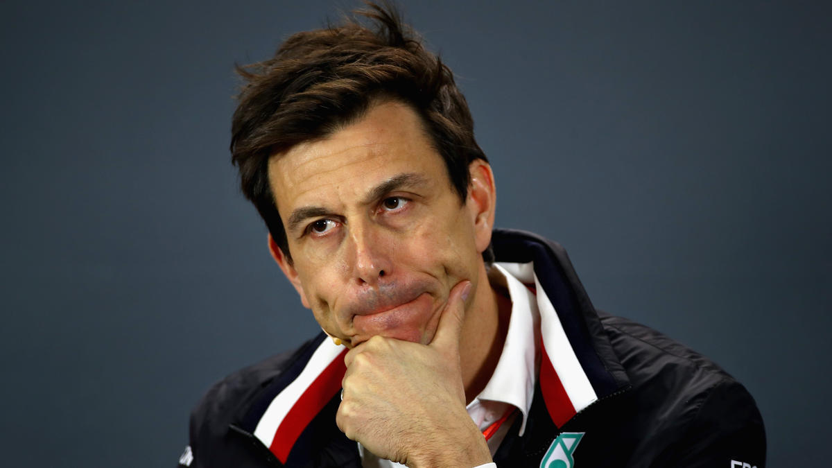 Selbst Toto Wolff ist von Mercedes überrascht Selbst Toto Wolff ist von Mercedes überrascht