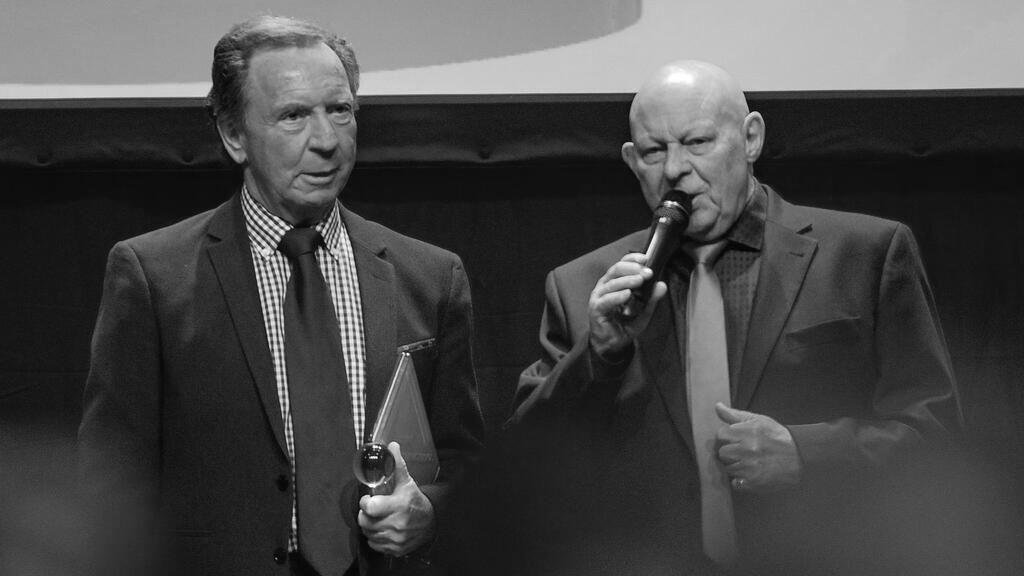 Der frühere Sportreporter Dieter Adler (r) ist gestorben