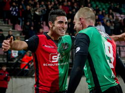 Alireza Jahanbakhsh en Sjoerd Ars vieren een treffer tegen Jong FC Twente in de Jupiler League. (28-11-14)