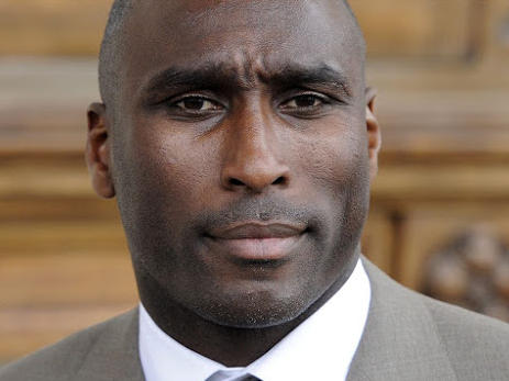 El exfutbolista internacional inglés Sol Campbell se presenta para ganar. (Foto: ProShots) El exfutbolista internacional inglés Sol Campbell se presenta para ganar. (Foto: ProShots)