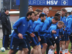 Christian Titz (l.) gibt seinen Spielern vor der Hertha-Partie eine neue Chance