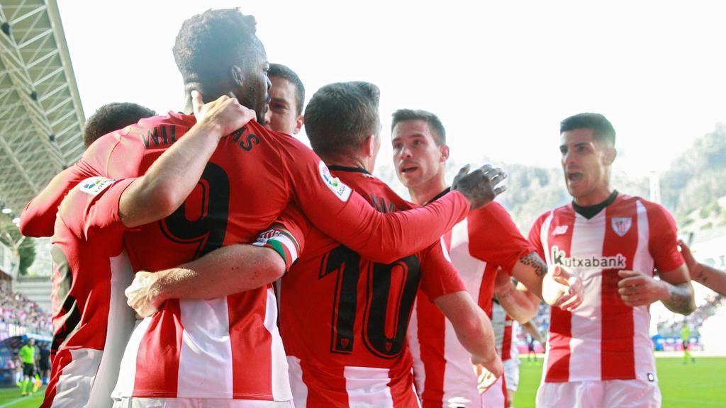 Los jugadores del Athletic celebran su gol pero no pudieron ganar en Eibar. (Foto: Getty)