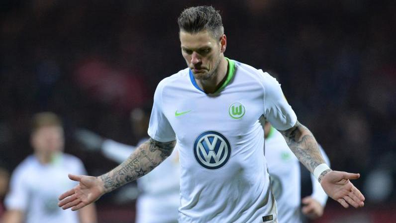 Daniel Ginczek vom VfL Wolfsburg hatte sich im Januar eine Bänderverletzung zugezogen Daniel Ginczek vom VfL Wolfsburg hatte sich im Januar eine Bänderverletzung zugezogen