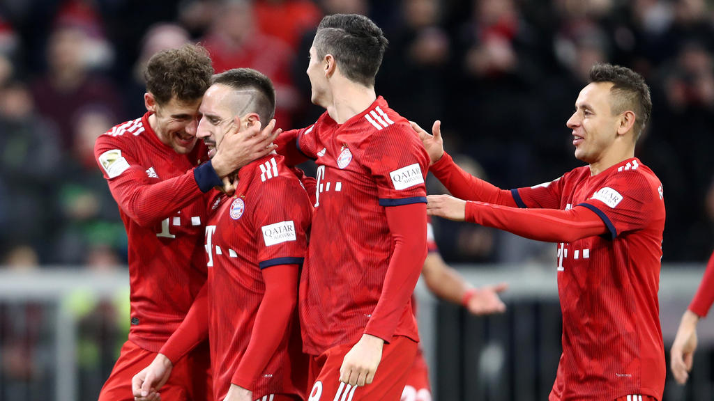 FC Bayern hofft vergeblich auf Schalke gegen den BVB