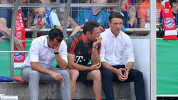 Kovac (r.) hat auf den Rüffel von Rummenigge reagiert - Sportdirektor Salihamidzic (l.) entschuldigte sich