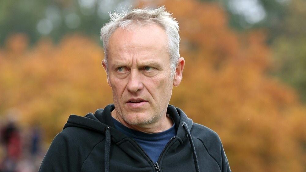 Der Trubel um David Abrahams Rempler nervt Christian Streich mehr als die Aktion an sich Der Trubel um David Abrahams Rempler nervt Christian Streich mehr als die Aktion an sich